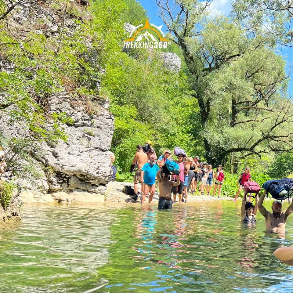 Evento Acqua trekking nel Rio Petescia (Turania) Locandina Acqua trekking nel Rio Petescia (Turania) - domenica 30 luglio ore 07:30 - 14:30