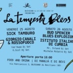 La Tempesta Bless Potrebbe essere un'illustrazione raffigurante poster, fiore e il seguente testo "BLESSOUND ព BLESSOUND LA VIA DI CASA IV LatempentaBless PRESENTANO VENERDÌ 25 AGOSTO SABATO 26 AGOSTO SICK TAMBURO BUD SPENCER BLUES EXPLOSION GIORGIO CANALI & ROSSOFUOCO ISTITUTO ITALIANO DI CUMBIA Cas Aupa Dj Set Mr. Island Dj Set E.Sist Dj Set Michele Poletto Dj Set Aperture porte 18:00 FOOD AND DRINK I DI MANGJÂ E DI BEVI Via Pantianicco 2, BLESSANO di Basiliano (UD)"