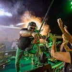 Fara N.se No “FESTA DI FINE ESTATE” Potrebbe essere un'immagine raffigurante 3 persone, sassofono, folla e concerto