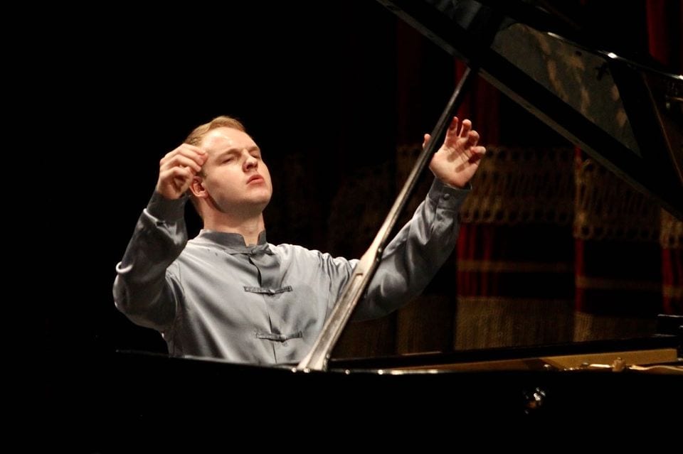 Evento Concerto del pianista Giovanni Bertolazzi Locandina Concerto del pianista Giovanni Bertolazzi - martedì 12 dicembre ore 19:15 - 21:30