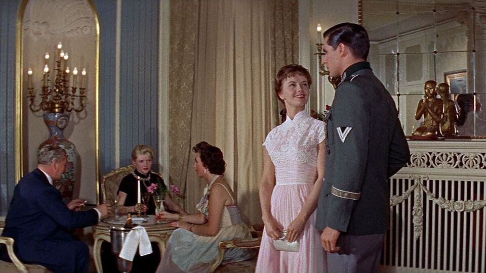 Evento MAGNIFICO SIRK – A Time to Love and a Time to Die Locandina MAGNIFICO SIRK – A Time to Love and a Time to Die - mercoledì 6 dicembre ore 19:45 - 22:15