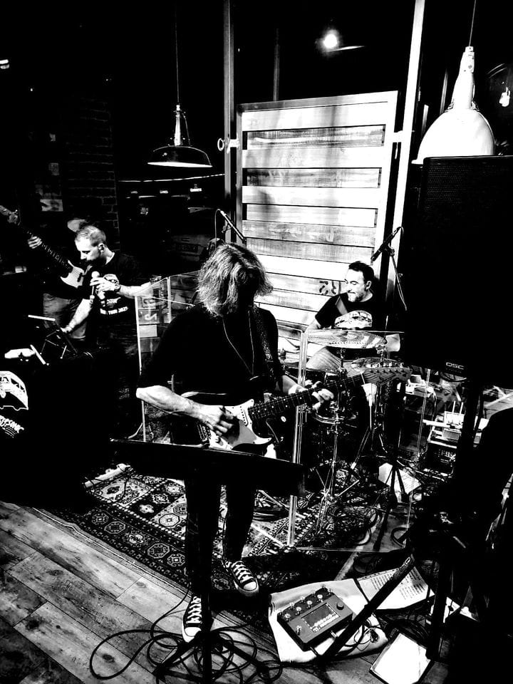 Evento Supersonic Bus – Kioskos dalla Mena Locandina Supersonic Bus – Kioskos dalla Mena - venerdì 9 febbraio ore 20:30 - 22:30