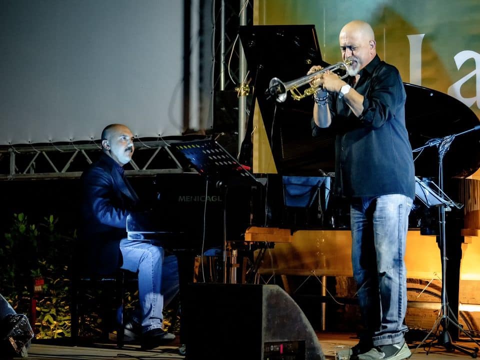 DANIELE GORGONE TRIO FEAT. FLAVIO BOLTRO | Al Vapore May be an image of 3 people, trumpet, clarinet, saxophone and piano