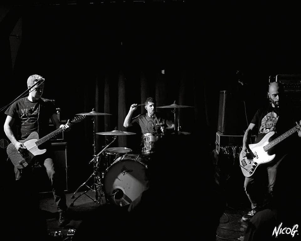 Flying Disk (Heavy Rock, Noise Heroes – Cuneo) + Veronamorta + Lifeblood @ Fine Di Mondo (Verona) May be an image of 3 people, guitar and text