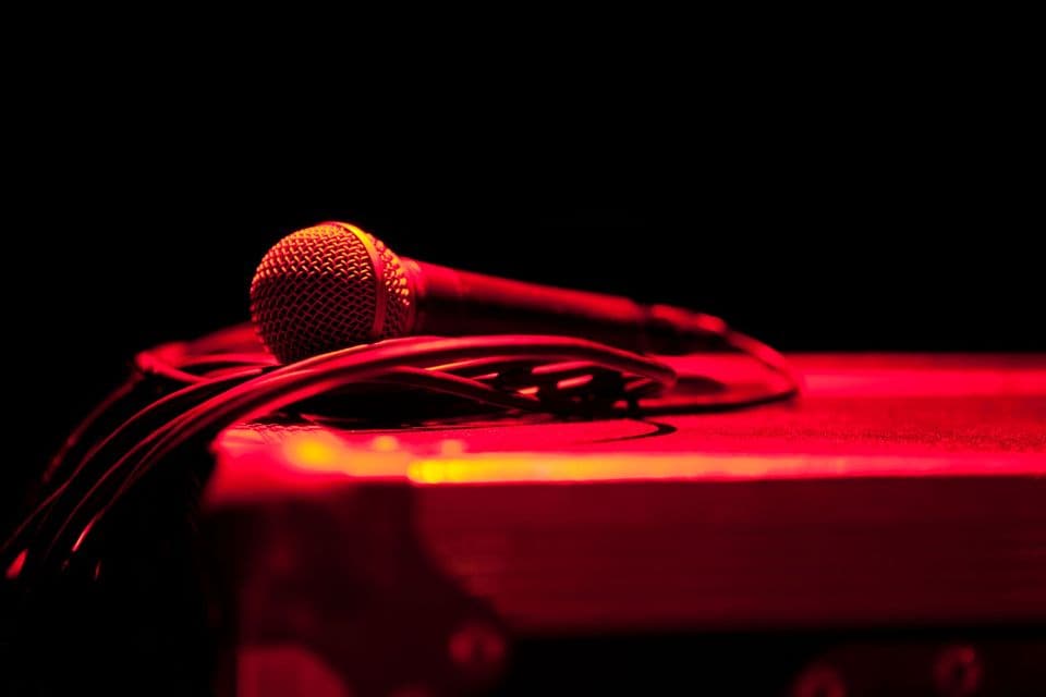 Evento Karaoke Rock Night! Locandina Karaoke Rock Night! - giovedì 18 aprile ore 18:30 - 21:00