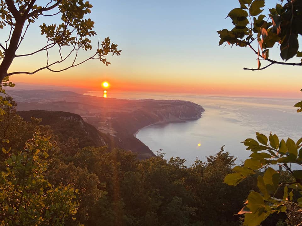 ConeroTrek al Tramonto & Notturna & Lucciole May be an image of twilight
