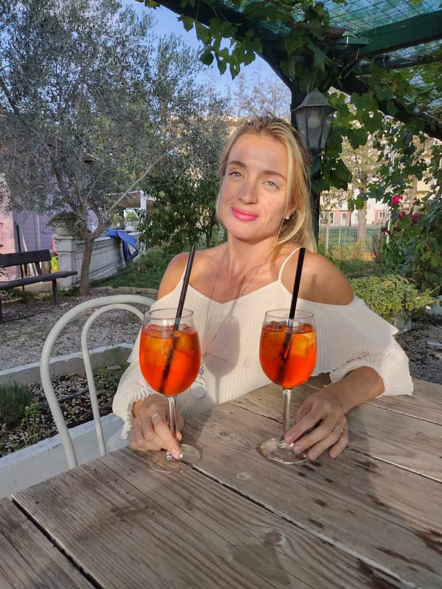 Evento apericena in vigna 1 bottiglia di vino 1 pizza gratis Locandina apericena in vigna 1 bottiglia di vino 1 pizza gratis - sabato 7 settembre ore 00:00 - 02:00