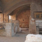 Una giornata ad Ostia Antica Con Ingresso Gratuito I PARTE dalla necropoli Ostiense al Foro No photo description available.