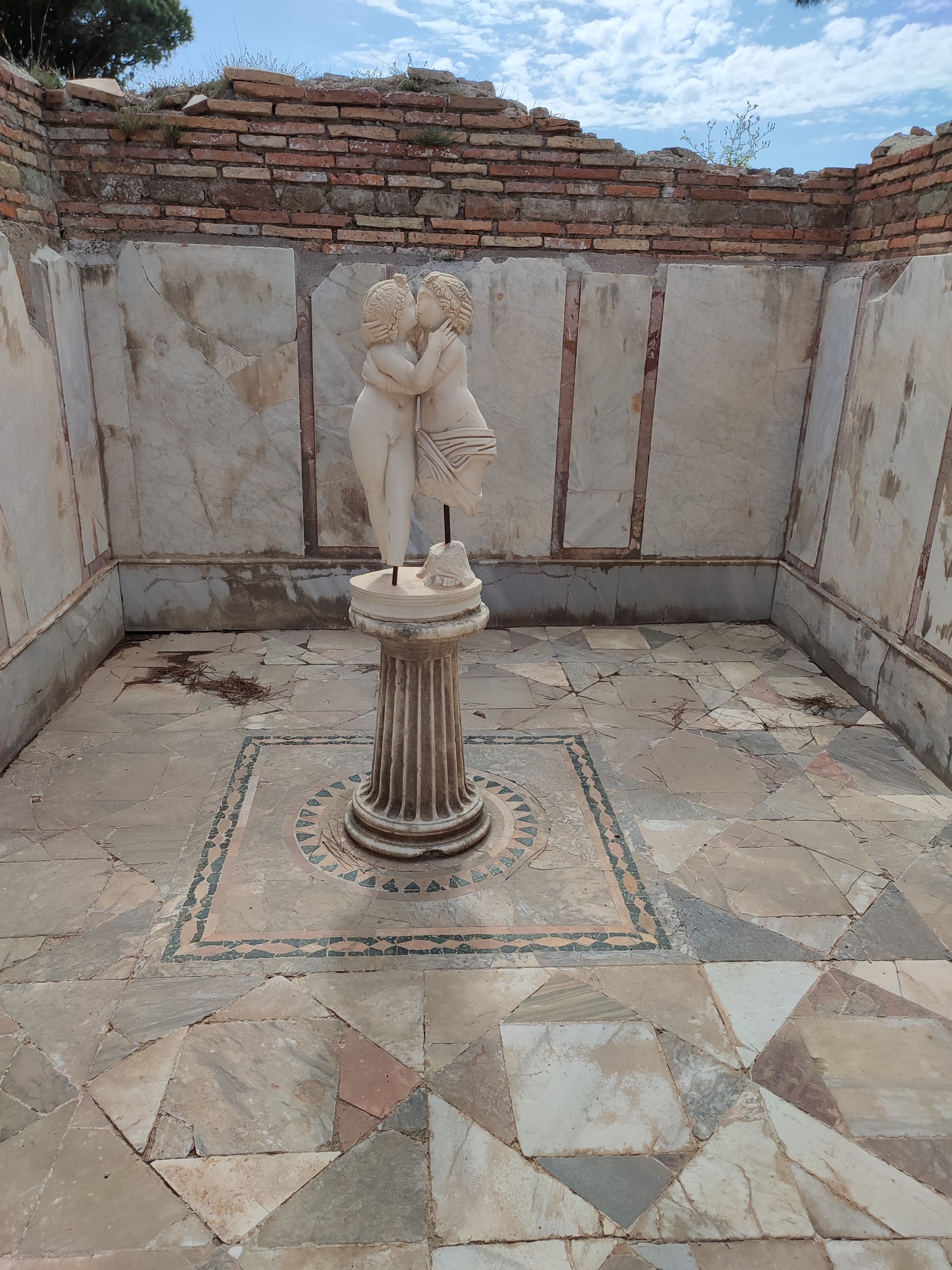 Una giornata ad Ostia Antica Con Ingresso Gratuito II PARTE dal Foro alle terme di Porta Marina No photo description available.