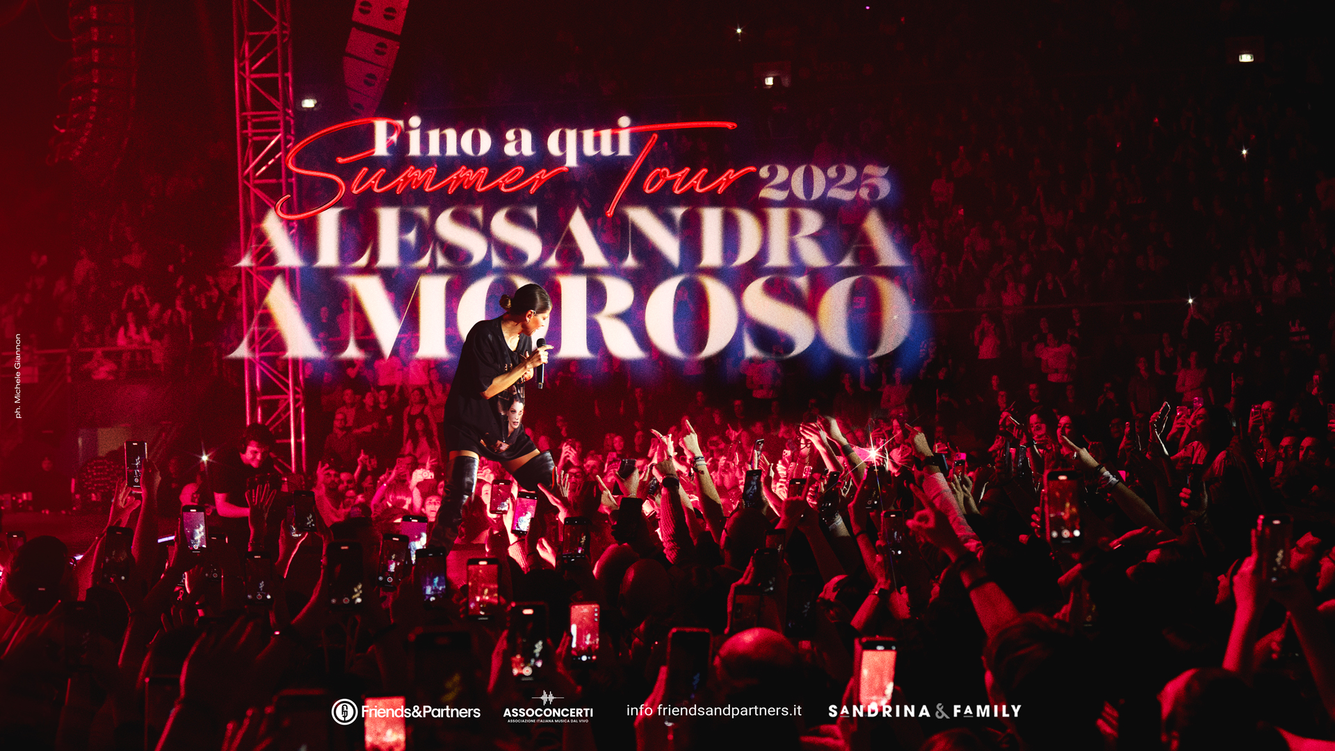 Alessandra Amoroso 18 Agosto 2025 Roccella Summer Festival May be an image of 1 person, crowd and text