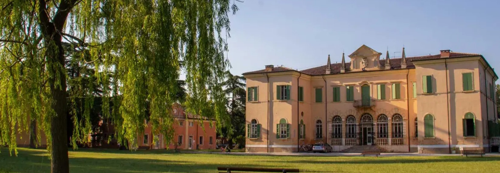 Un tuffo nel passato: visita guidata a Villa Buri No photo description available.