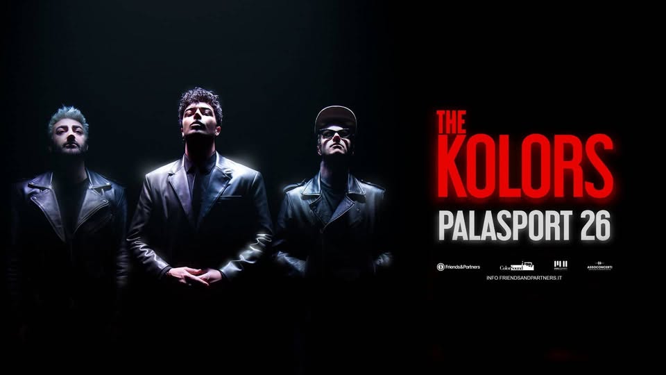 The Kolors al Palasport di Assago Potrebbe essere un'immagine raffigurante 3 persone e testo
