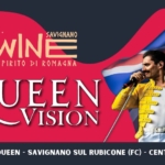 Venerdì 4 Luglio | Queen Vision Tribute band | Savignano sul Rubicone Potrebbe essere un'immagine raffigurante 1 persona, vino e il seguente testo "RUBICONE EVENTI. PRESENTA WIN' SAVIGNANO SPIRITO SPIRITODIROMAGNA DI ROMAGNA QUEEN VISION ンン . TRIBUTO AI QUEEN SAVIGNANO SUL RUBICONE (FC)- CENTRO STORICO"