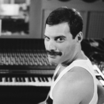 Milano suona Freddie Mercury | Gran Concerto all’Arena Milano Est Potrebbe essere un'immagine raffigurante 1 persona