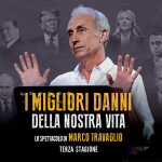 Marco Travaglio a teatro con “I migliori danni della nostra vita” | Porto Recanati Potrebbe essere un'immagine raffigurante 5 persone e il seguente testo "LOFT PREDEEIONE SE SEIF RDRERIAL SEIFE KDITORIALE SOCIETA FATTO AE IMIGLIORI DANNI DELLA NOSTRA VITA LO OSPETACODOIMARCOTRAVAGLIO SPETTACOLODI MARCO TRAVAGLIO TERZA STAGIONE"