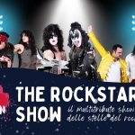 01/08 The Rockstar Show | Sound Explosion Tribano (PD) Potrebbe essere un'immagine raffigurante 8 persone, chitarra e il seguente testo "Lee M Lave 白十 M ロ 1 SOUND EXPLOSION TRIBANO THE ROCKSTAR SHOW il Tuc multitribute titr tribute show delle stelle del rock 1 agosto"