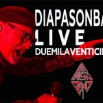 Diapasonband | Vasco Rossi Tributo- Vigorock, Vigonovo (VENEZIA) Potrebbe essere un'immagine raffigurante 1 persona e il seguente testo "DIAPASONBAND LIVE E DUEMILA DUEMILAVENTICINQUE 暴 タらン マINマ"