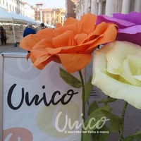 Foto di Unico il Mercato del Fatto a Mano Immagine di Unico il Mercato del Fatto a Mano