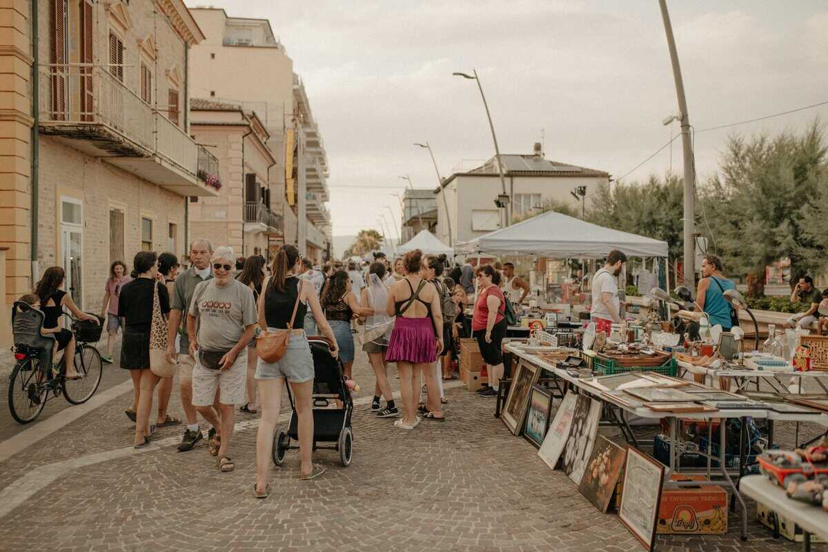 Evento Porto Recanati Vintage Market Locandina Porto Recanati Vintage Market - da sabato 26 luglio - domenica 27 luglio 2025 ore 17:00 ore 23:45