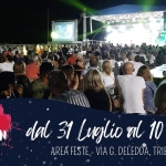 Sound Explosion Tribano (PD) 2025 Potrebbe essere un'immagine raffigurante una o più persone, folla e il seguente testo "周 MDI SOUND EXPLOSION ION TRIBANO dal 31 Lujlio al 10 Agosto AREA FESTE- G. DELEDDA, TRIBANO (PD)"