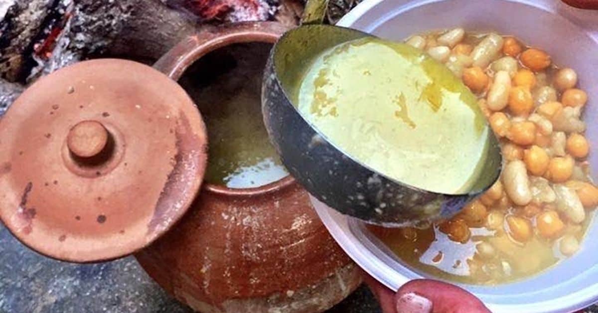 48° Festa del Ventrisco-Sagra dei Fagioli. Castelforte (LT) Potrebbe essere un'immagine raffigurante fagioli stufati