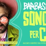BARBASCURA X in “SONO QUI PER CAOS” – 18 APRILE 2026 – CARISPORT – CESENA Potrebbe essere un'immagine raffigurante 1 persona e il seguente testo "18 aprile2026 apiez02CESENACARISPORT 2026 aprile CESENA CARISPORT BARBASCURAX χ SONOQUI QUI PER ERCADS RACCONTO SCENTIFICO SULL'ASSOLUTA CASUALITA' DELL DELL'ESISTENZA"