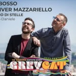 GCJF2025: FABRIZIO BOSSO, JULIAN MAZZARIELLO – Il cielo è pieno di stelle Potrebbe essere un'immagine raffigurante 2 persone e il seguente testo "FABRIZIO BOSSO JULIAN OLIVER MAZZARIELLO IL CIELO È' PIENO DI STELLE Omaggio a Pino Daniele ROCCA PISANA SCARLINO Dom 17/08 ore 21:30 JAZZ FESTIVAL GREVCIT ግሞ 45 EDIZIONEESTATE2025 EDIZIONE ESTATE 2025 F 25110GL1020 25 LUGLIO 2n 2025"