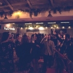 Giovedi by Vinile – Aperitivo + Dinner con Live Show + Party con Dj Set Nessuna descrizione della foto disponibile.