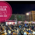 Na festa per tuti Potrebbe essere un'immagine raffigurante una o più persone e testo