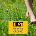Sagra dei Thést: Barefoot Morning Potrebbe essere un'immagine raffigurante erba e il seguente testo "豊 THÉST ANTICA FIERA ANTICAFIERADEICESTI DEI CESTI 352"