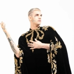 Achille Lauro a San Siro Potrebbe essere un'immagine raffigurante 1 persona