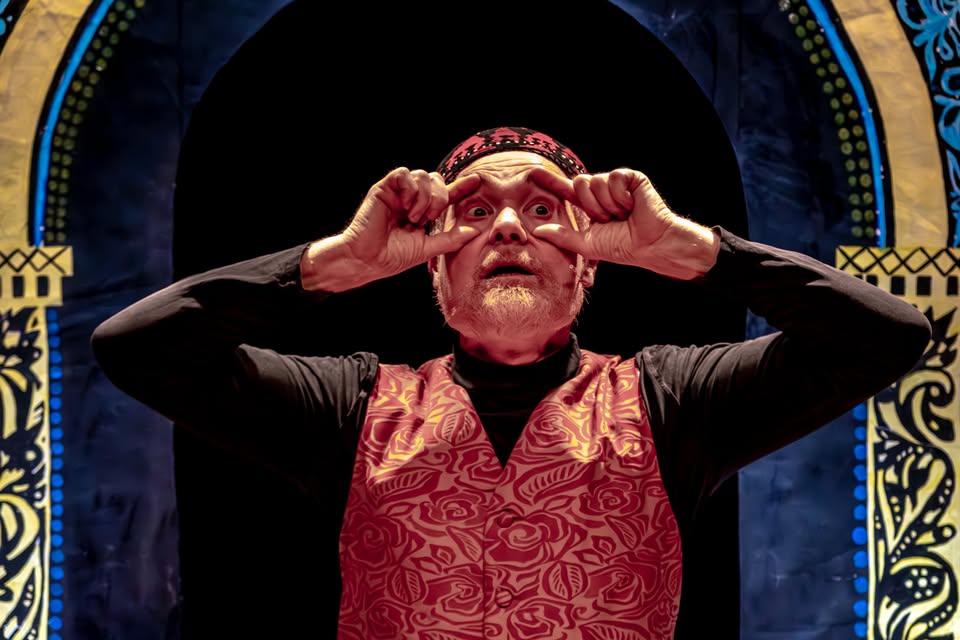 Al via la rassegna per famiglie con il nuovo spettacolo del Teatro dell’Orsa Nessuna descrizione della foto disponibile.
