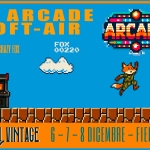 Area Arcade e Soft-Air al Mercatino del vintage Potrebbe essere un'immagine raffigurante flipper e il seguente testo "AREA ARCADE & SOFT-AIR NGOLLABORAZIONEGON GONGRAZYFOX FOX 00220 - ARCADE TIMER 283 MERGATINO 吧 VINTAGE 6-1-8 DIGEMBRE FIERA DI GAGLIARI"