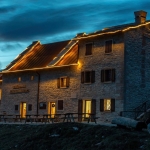 Escursione con la luna piena in Lessinia e cena al rifugio Monte Torla Escursione con la luna piena in Lessinia e cena al rifugio Monte Torla a Campofontana (VR) il 26 settembre 2026