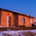 Capodanno 2026 sotto le stelle della Maiella: trekking con pernotto al rifugio Fonte Tarì Nessuna descrizione della foto disponibile.