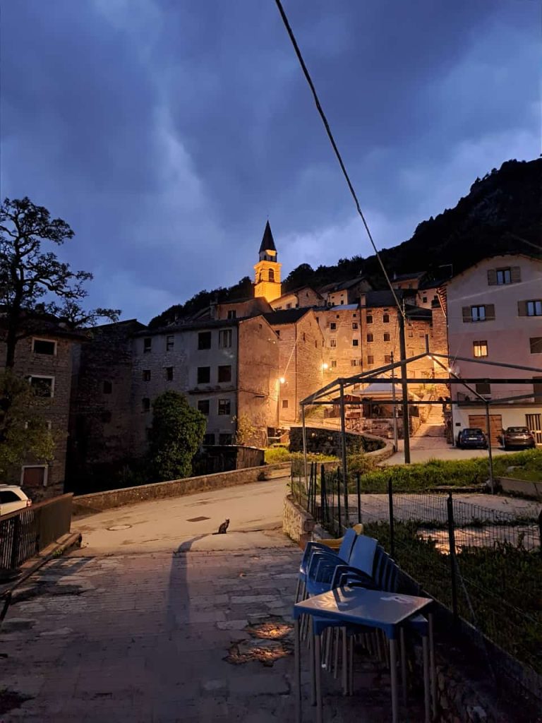 Evento Escursione serale con luna piena e cena a Casso Locandina Escursione serale con luna piena e cena a Casso - sabato 6 dicembre ore 17:15 - 19:15