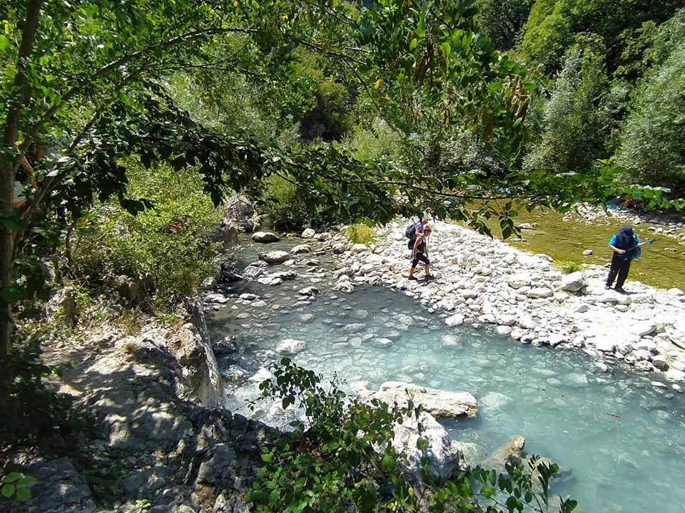 Evento Frasassi Abbazie,Grotte & Sorgenti Sulfuree Locandina Frasassi Abbazie,Grotte & Sorgenti Sulfuree - sabato 5 settembre ore 09:00 - 13:00
