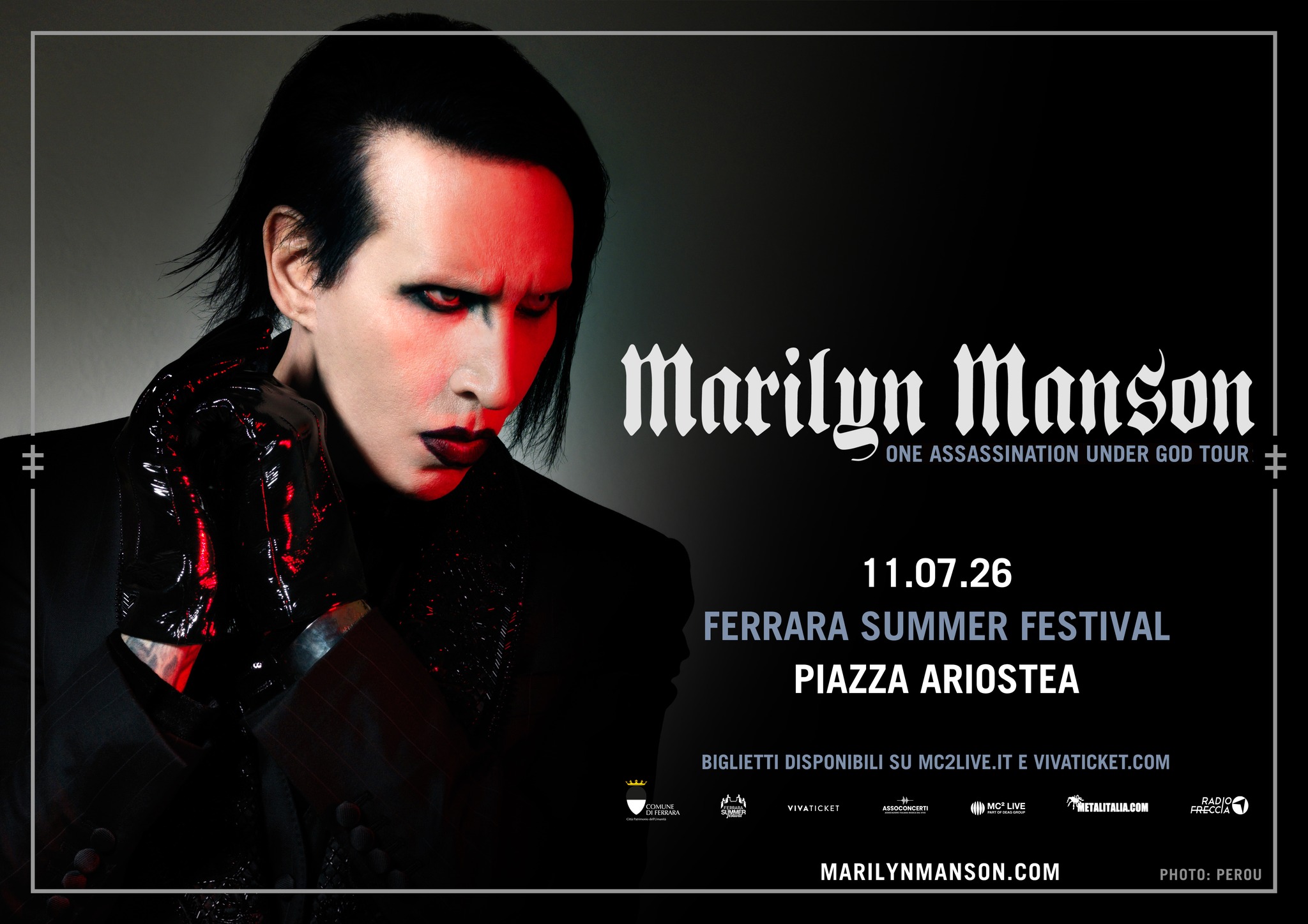MARILYN MANSON | IT – Ferrara Potrebbe essere un'immagine raffigurante il seguente testo "# M 10 牛 1 N " sU M W W M W M"