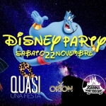 Potrebbe essere un disegno raffigurante ‎il seguente testo "‎DISNEY DISNEYPARYY PARPP SASATO22NOVE9&RE QUASI UNAFESTA ORION ၂၆2၃၂ تست JOANNA BAND JOANNA DISNEY ROCK O D ר‎"‎