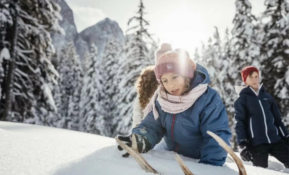 Evento Dolomiti Ranger – Spurensuche im Schnee Locandina Dolomiti Ranger – Spurensuche im Schnee - da venerdì 2 gennaio - venerdì 27 febbraio 2026 ore 14:30 ore 17:30