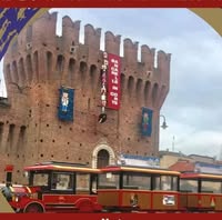 Foto di Bancarelle in Corte – Mercatini di Natale Immagine di Bancarelle in Corte – Mercatini di Natale
