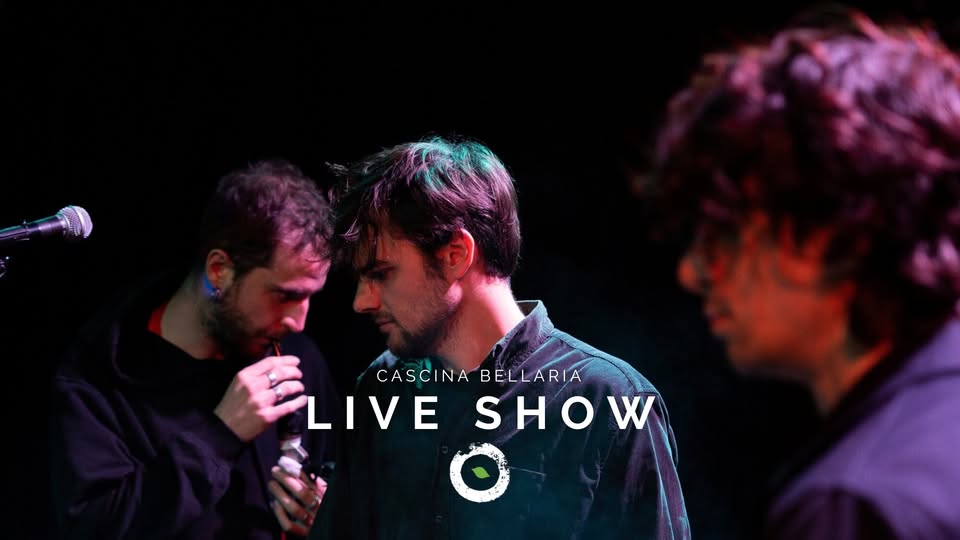 LOSTATOBRADO live Potrebbe essere un'immagine raffigurante il seguente testo "CASCINABELLARIA CASCINA BELLARIA LIVE SHOW LIVESHOW w"
