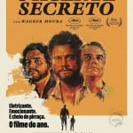 Proiezione in lingua originale di ‘O Agente Secreto’ a Polignano Potrebbe essere un'immagine raffigurante il seguente testo "Cinemascópio. MK Pruductions. One Tuy ผอง Films Lemming Film ARTE Cinema Fetrobras apresentam uM FILME DE KLEBER MENDONÇA FILHO PETROBRAS cultural OAGENTE SECRETO FIPRESCI COM WAGNER MOURA MTKHORFILME FESTIVAL CANNES FESTALCAES MER FESTIVAL DECA CANNES MELHORATO THTD 上好 Eletrizante. Emocionante. E cheio de pirraça. Ofilmedoano. ano. Participaçòes especiais Alice Carvalho, Gabriel Leone, Isabél Zuaa, Maria Fernanda Cândido Udo Kier DIETORE ROTEIRISTA KLEBER MENDONÇA FILHO WAGNER MOURA PRODUZIDOPOR EMILIE LESCLAUX revoe ဘသသမမ 一一萬 PANAVISION SEASIL"