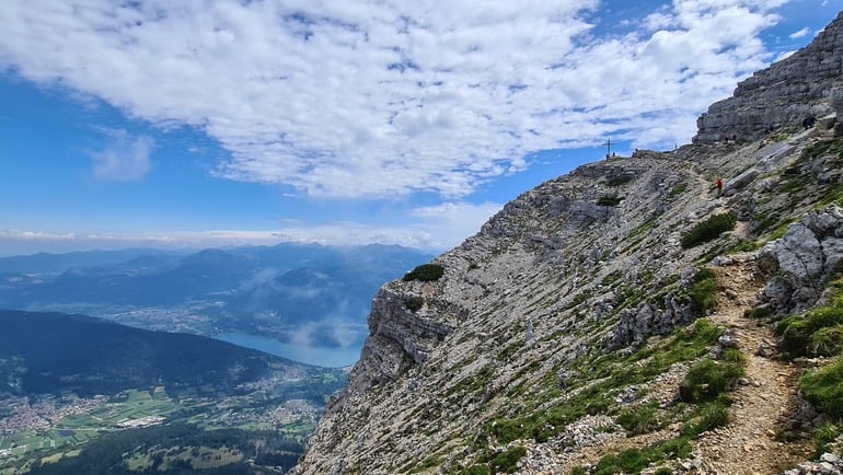 Salita al Becco di Filadonna, meravigliosa vista sul Trentino Nessuna descrizione della foto disponibile.