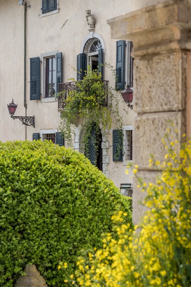 Magici Intrecci Primaverili Potrebbe essere un'immagine raffigurante le Cotswolds