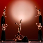 Neapolis Mantra | Enzo Gragnaniello | Mvula Sungani Physical Dance // Stagione 2025/26 Neapolis Mantra Enzo Gragnaniello Mvula Sungani Physical Dance – Stagione 2025/26 a Vicenza (VI) il 24 maggio 2026