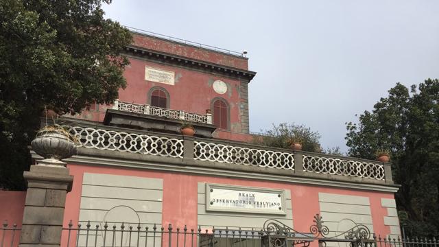 Evento PRIMO Osservatorio Vulcanologico al MONDO Locandina PRIMO Osservatorio Vulcanologico al MONDO - domenica 20 settembre ore 00:00 - 02:00