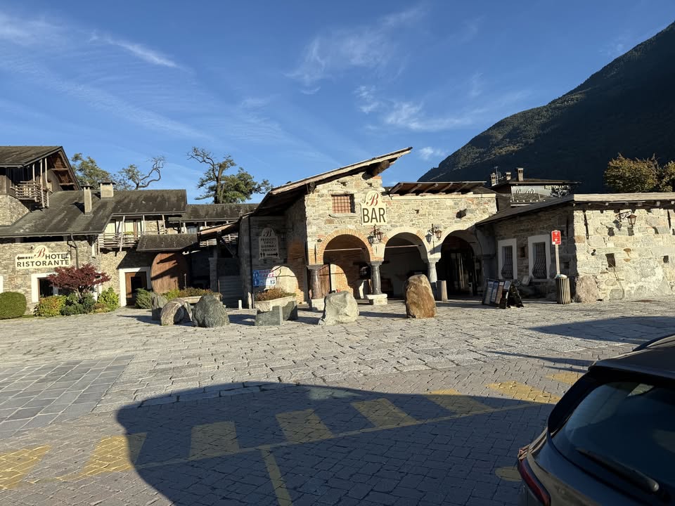 Serata dei Single a Forcola di Sondrio in Valtellina by Celestino ! Nessuna descrizione della foto disponibile.