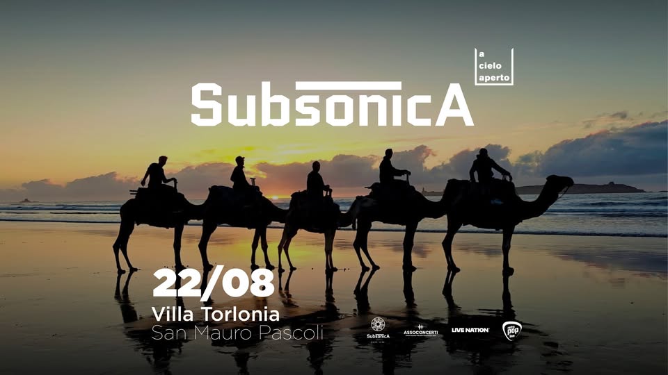 Subsonica acieloaperto festival Potrebbe essere un'immagine raffigurante una o più persone, Cammello a due gobbe e il seguente testo "a cielo cielo aperto SubsonicA 22/0875555 22/08 Villa_Torlonia Villa Torlonia san SanMauroPasc Mauro ascoll ASSOCONCERTI LIVE LME NẠI LIVENATION NN NATION gEbErcA อ ផលនិព"
