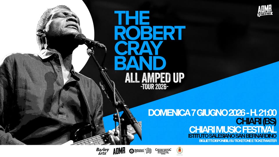 The Robert Cray Band – ALL AMPED UP Tour – Chiari Music Festival by ADMR Potrebbe essere un'immagine raffigurante tromba, sassofono e testo